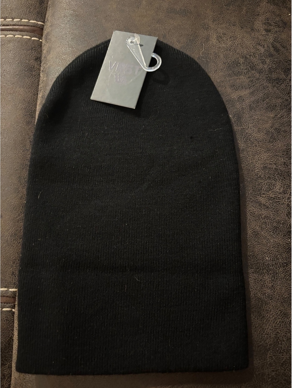 VRST Black Knit Beanie Hat Men’s One Size Acrylic Winter Lifestyle Cap NWT